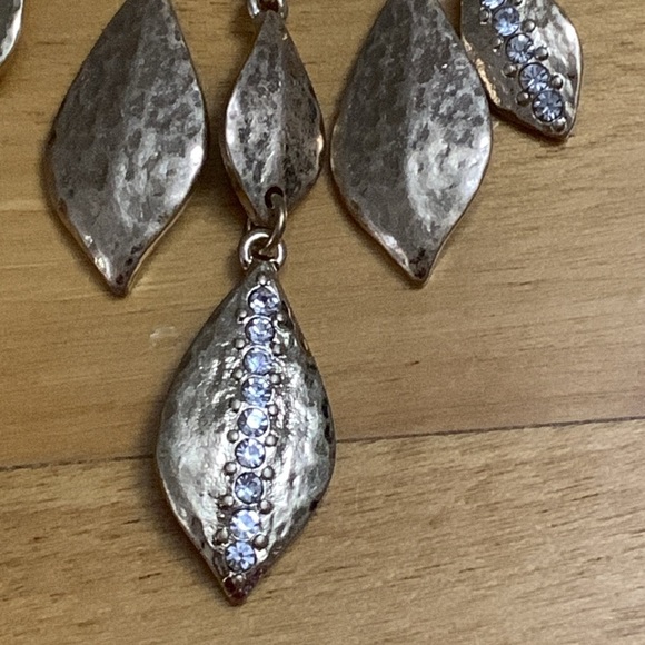 Costume Gold Tone and Rhinestone Chandelier Large Dangle Pierced Earrings EUC - Picture 4 of 8